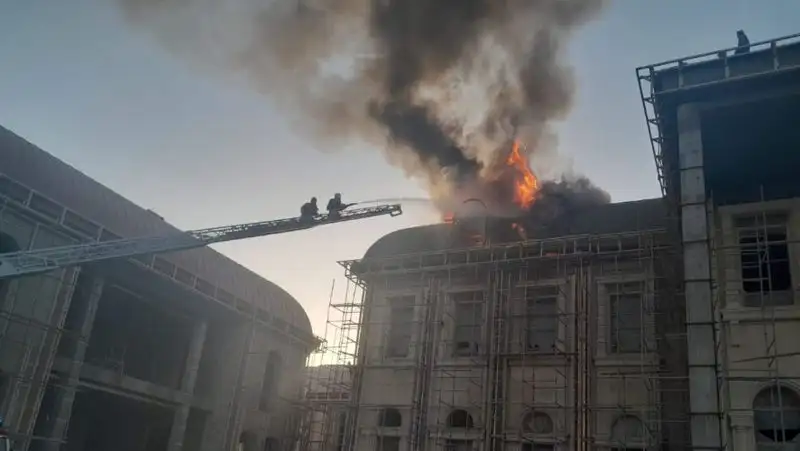 После сильного пожара Шымкент затянуло дымом