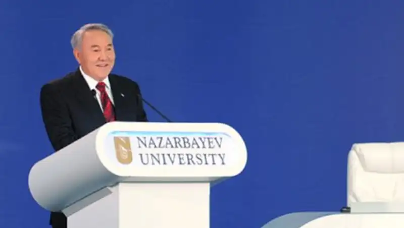 Президент Казахстана поздравил с окончанием учебы выпускников Nazarbaev University