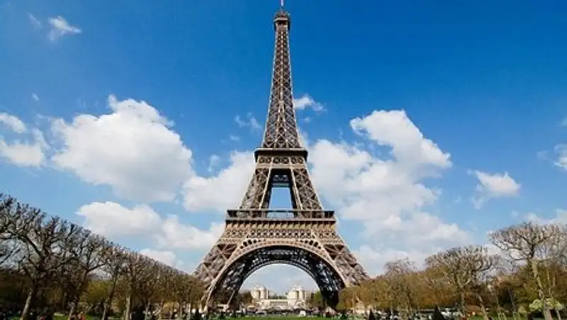 Эйфелеву башню закроют из-за визита Трампа