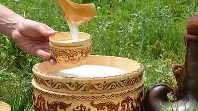 Казахстанский саумал представили на международной выставке в Абу-Даби , фото - Новости Zakon.kz от 08.09.2023 08:38