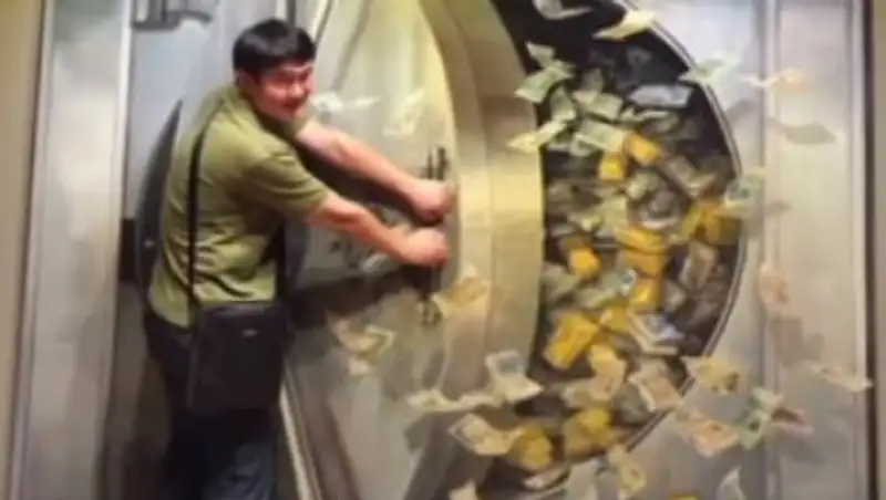 Видео "роскошной жизни" возможного сообщника Аблязова появилось в Сети