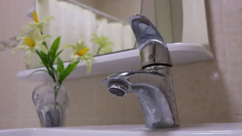 Горячую воду отключат в одном из районов Алматы