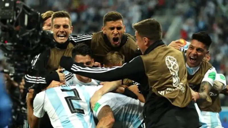Сборная Аргентины обыграла Нигерию и вышла в плей-офф