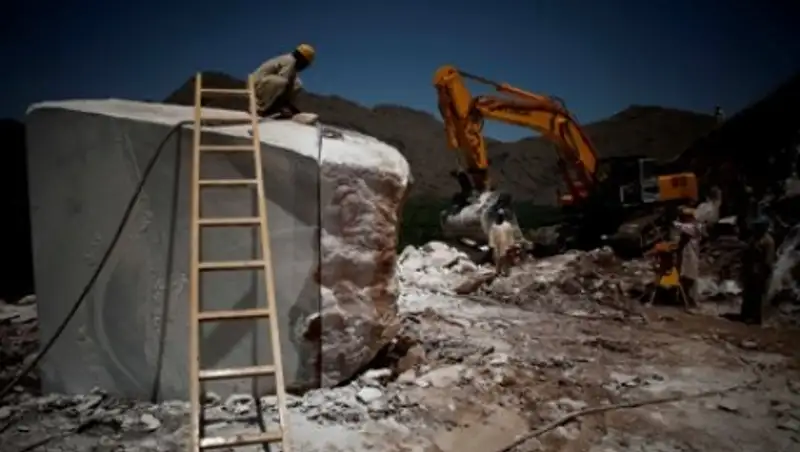 В Пакистане 11 человек погибли при обрушении мраморной шахты