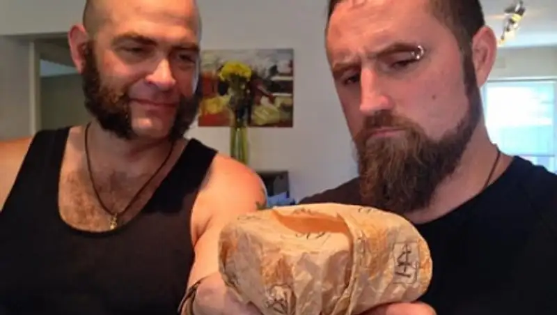 Австралийцы показали 20-летний бургер из «Макдоналдса»