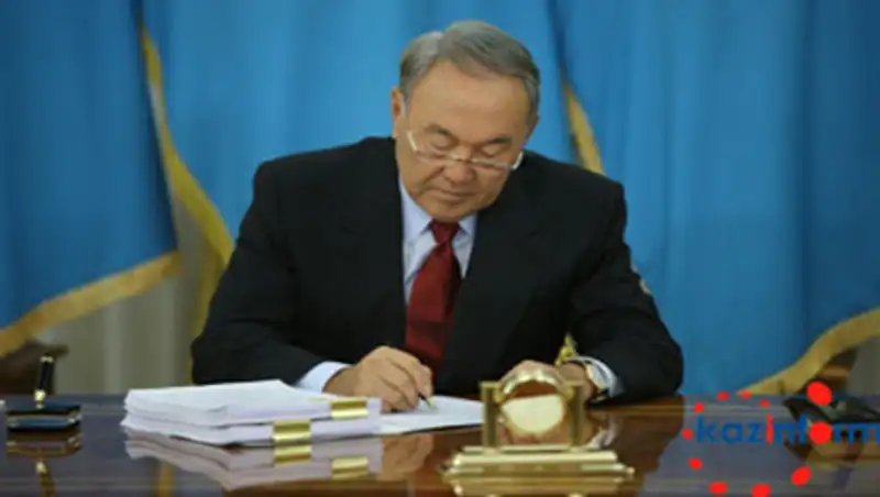 Н. Назарбаев подписал поправки по вопросам налогообложения, фото - Новости Zakon.kz от 04.12.2015 22:35
