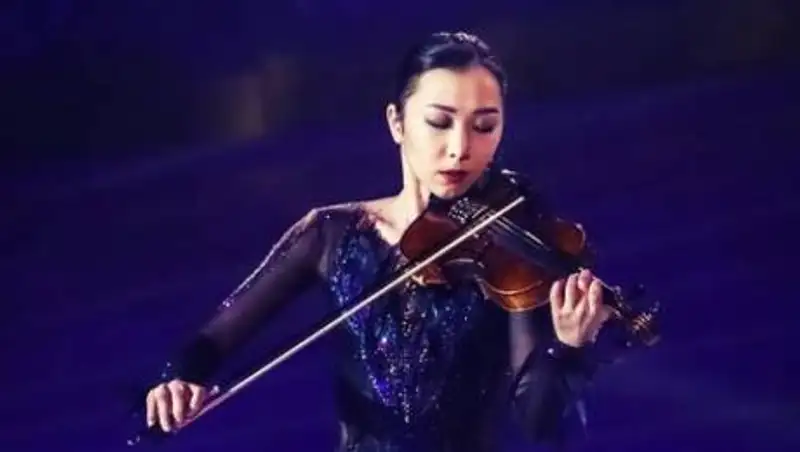 Элизабет Турсынбаева сделала заявление после возвращения на лед