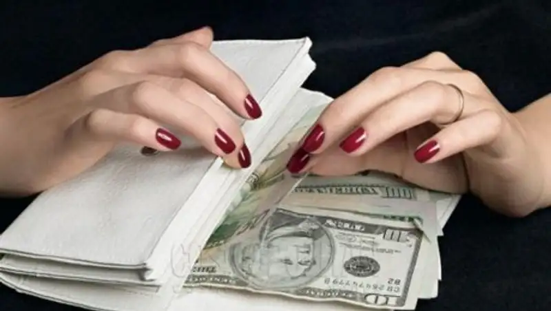 Мошенница выдавала себя за сотрудницу МИД РК