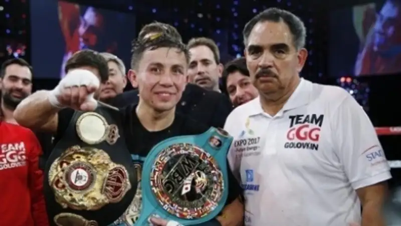 Абель Санчес: У Альвареса есть 15 дней, чтобы принять бой или освободить титул