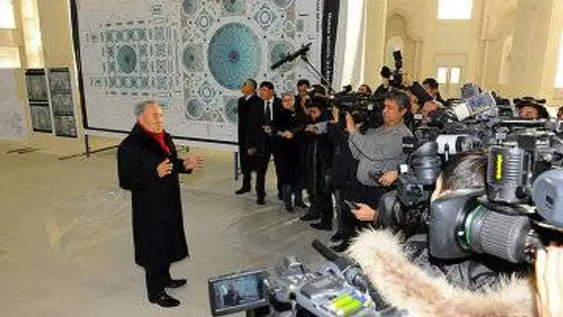 Нурсултан Назарбаев ознакомился с новым медиацентром в Астане и посетил концерт «Улы кош», фото - Новости Zakon.kz от 10.12.2011 23:45