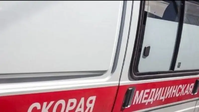 В Актау девочка упала с 7 этажа