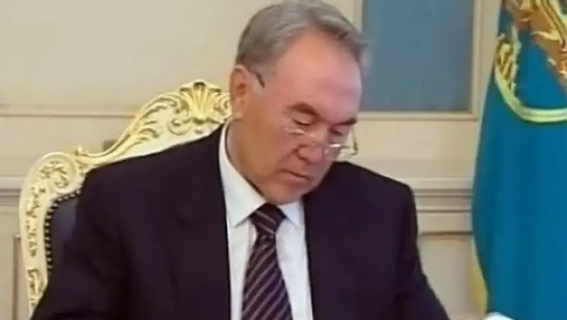 Назарбаев внес поправки в указ об образовательном гранте «&#1256;ркен»