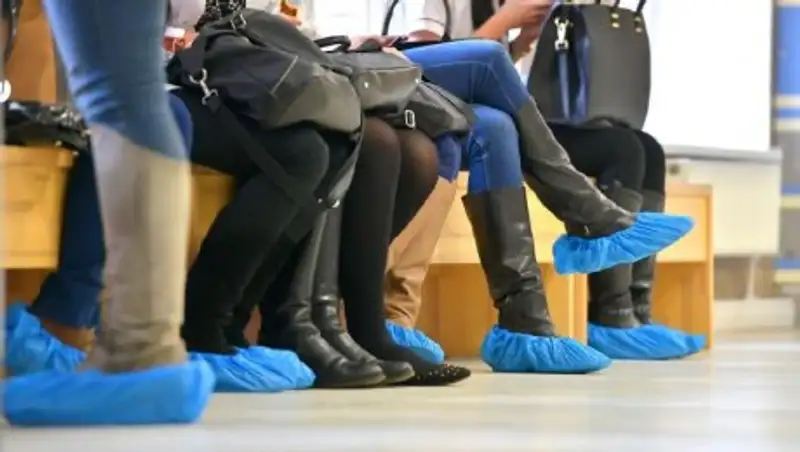 В столичных поликлиниках бахилы будут выдавать бесплатно