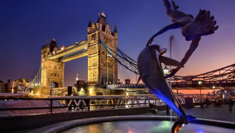 Атака в Лондоне: известны подробности о нападавшем на людей