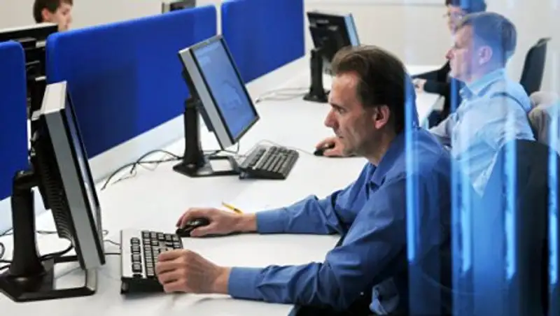 Установлена связь между разводами и офисной работой