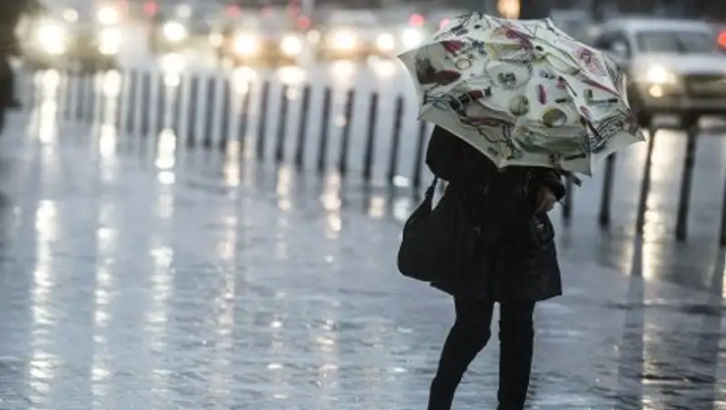 Штормовое предупреждение объявлено в Астане и трех регионах Казахстана