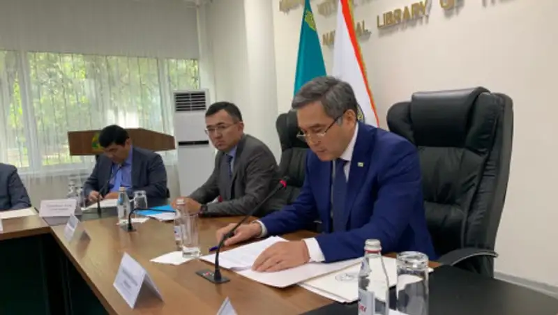 О значимости Конституции в правоприменительной практике рассказал Абдиканов