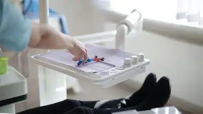 Кариес, поцелуй, вероятность передачи кариеса, фото - Новости Zakon.kz от 20.04.2022 21:28