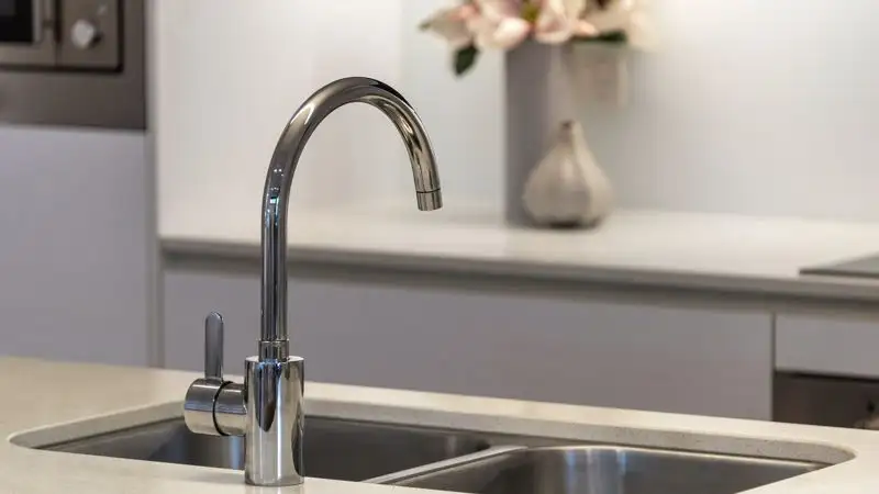 Жителям Петропавловска запретили пить воду из-под крана