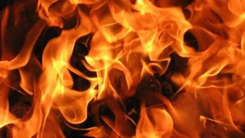 На АЗС Шымкента загорелся мотоцикл