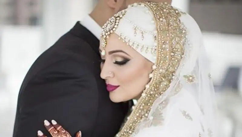 Мусульманские женщины в день своей свадьбы