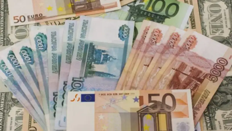 Курсы валют: доллар и евро продолжили рост