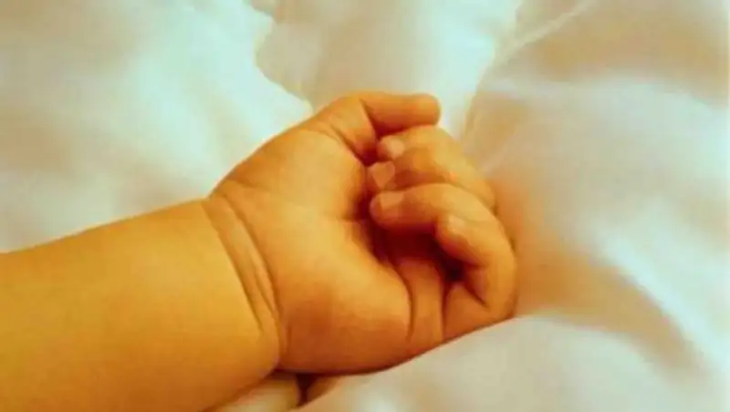 В Жезкагане семимесячный ребенок запутался в одеяле и задохнулся