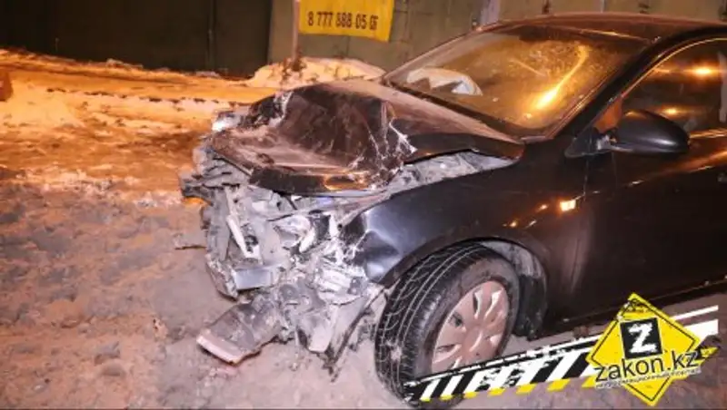 Нетрезвая виновница аварии в Алматы угрожала полиции
