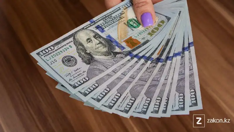 Курс доллара вырос на торгах