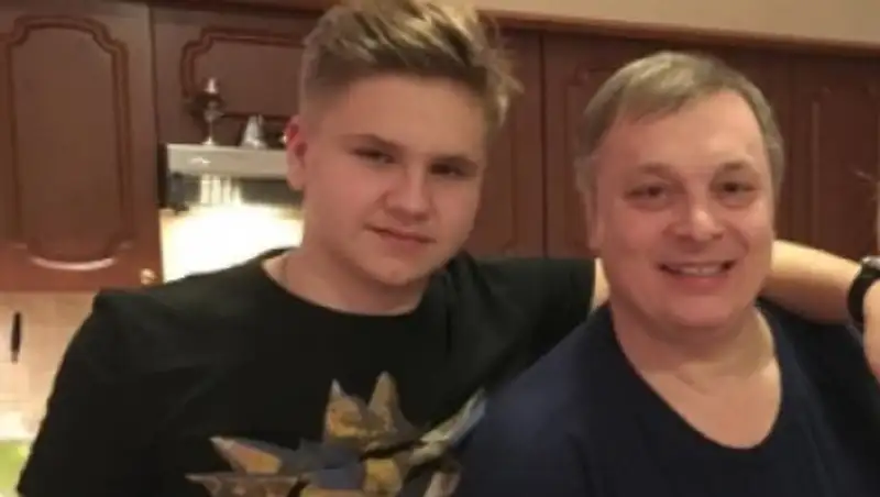 16-летний сын продюсера "Ласкового мая" умер во время свидания