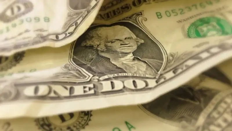 Биржевой курс доллара снизился до 349 тенге