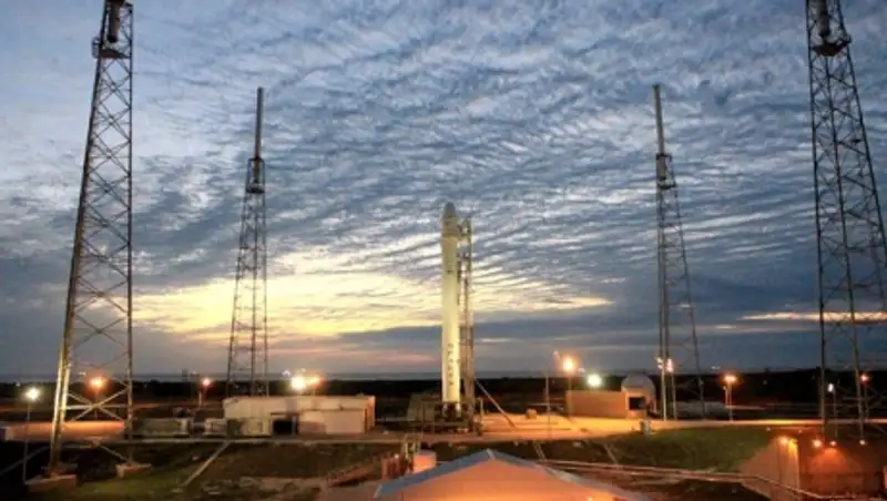 В США запуск ракеты Falcon 9 аварийно прервали в момент старта