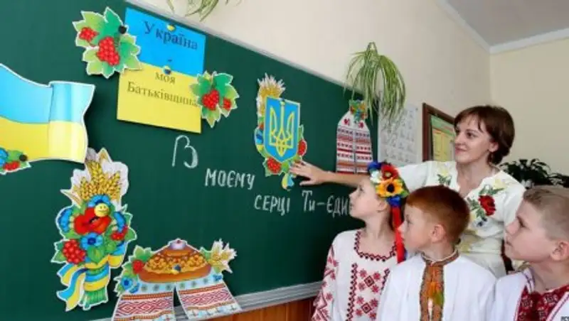 Украинские школы оказались под угрозой закрытия