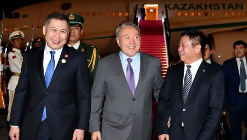 Назарбаев прибыл с госвизитом в Китай