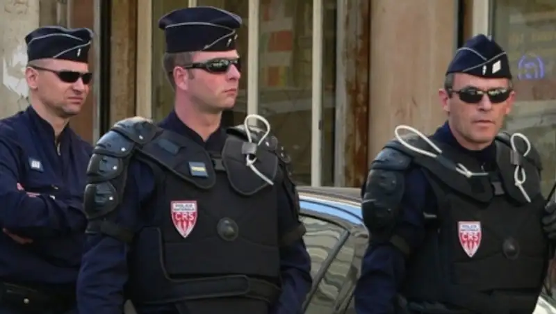 Французская полиция допросила «солидарного с террористами» ребенка