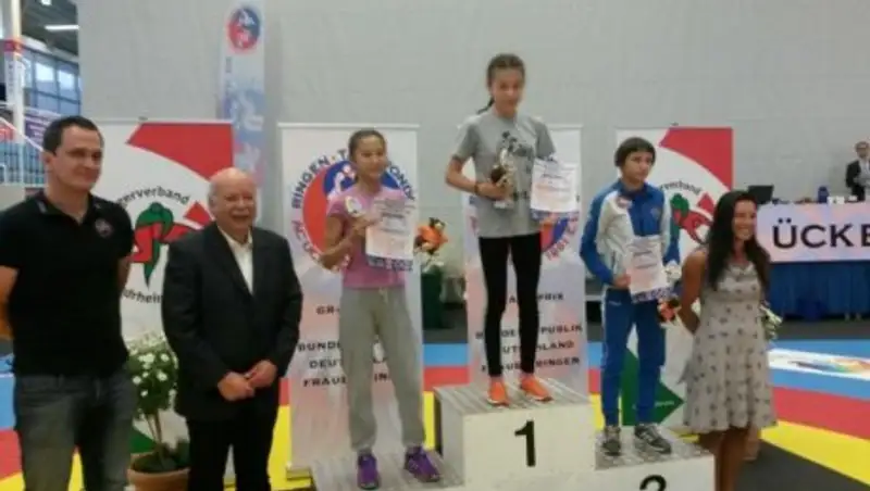 Спортсменка из Актау завоевала «золото» международного турнира по вольной борьбе