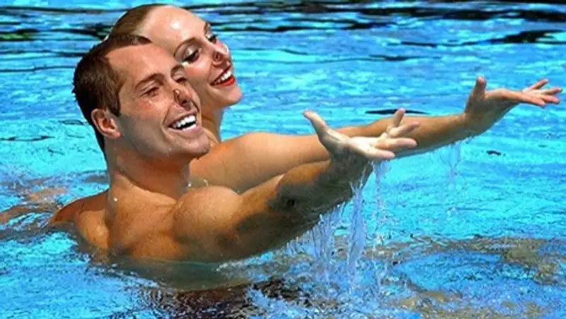 В Казахстане будут развивать мужское синхронное плавание