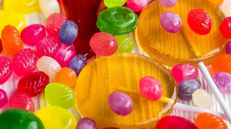 Диетолог назвала самые вредные конфеты