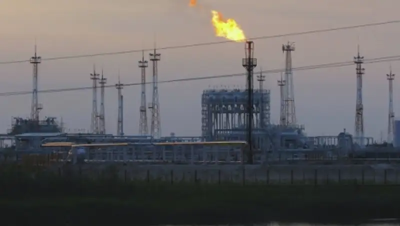 Аналитик: решение о заморозке уровня нефтедобычи малопродуктивно