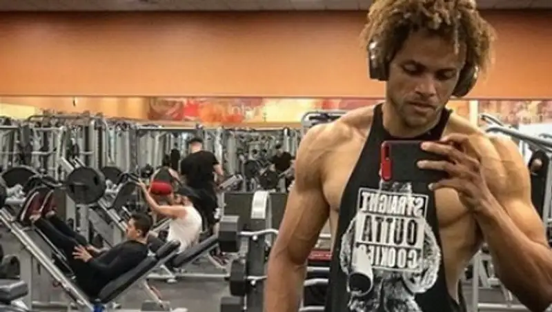 Американец сумел значительно похудеть на диете из фастфуда