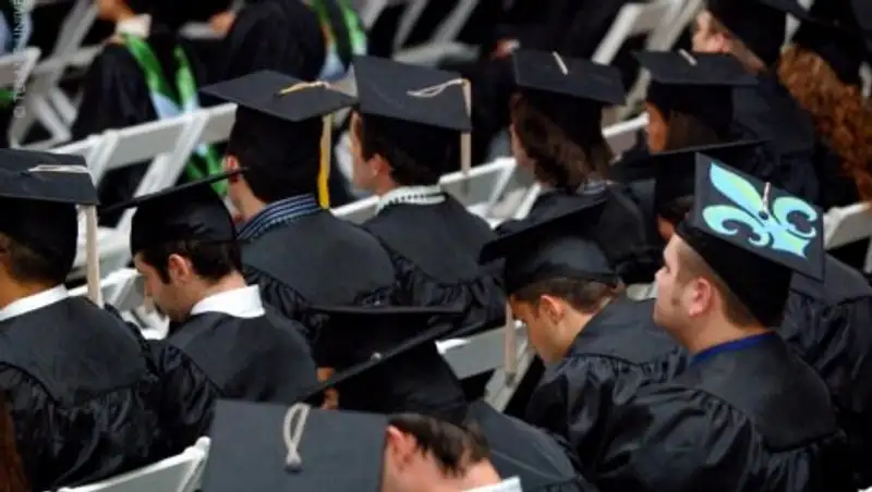 Японец в 96 лет стал самым пожилым выпускником вуза в мире