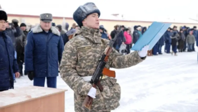 Новобранцы приняли присягу в части войск ПВО