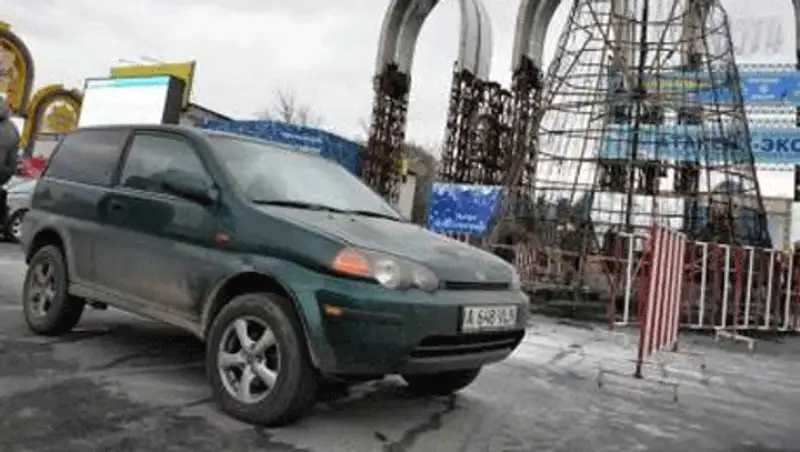 В Алматы владельцы пострадавших в пожаре авто оценили причиненный ущерб