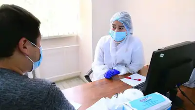 медработник, фото - Новости Zakon.kz от 10.10.2022 12:03