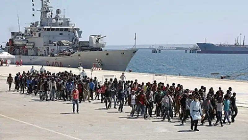 Еврокомиссар выступил против экономических мигрантов