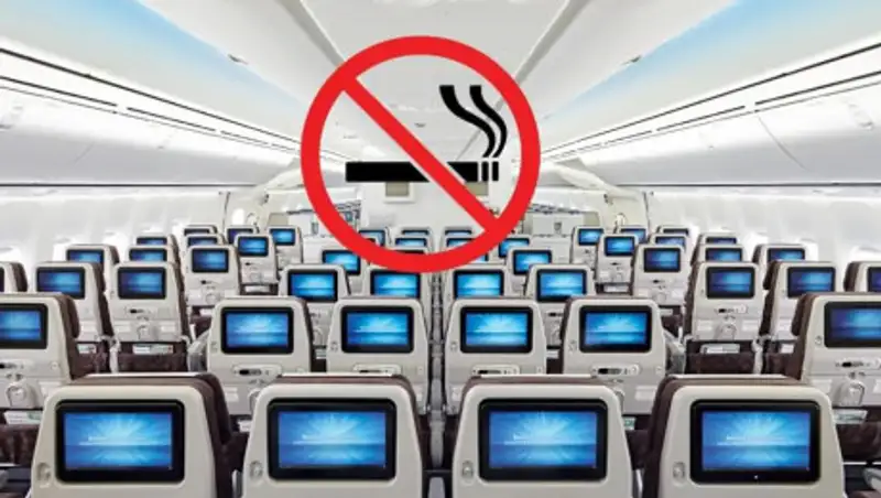 Узбекистанца оштрафовали на 63 тысячи тенге за курение на борту самолета