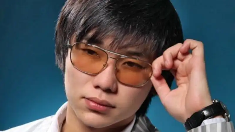 В Усть-Каменогорске отменили концерт Кайрата Нуртаса