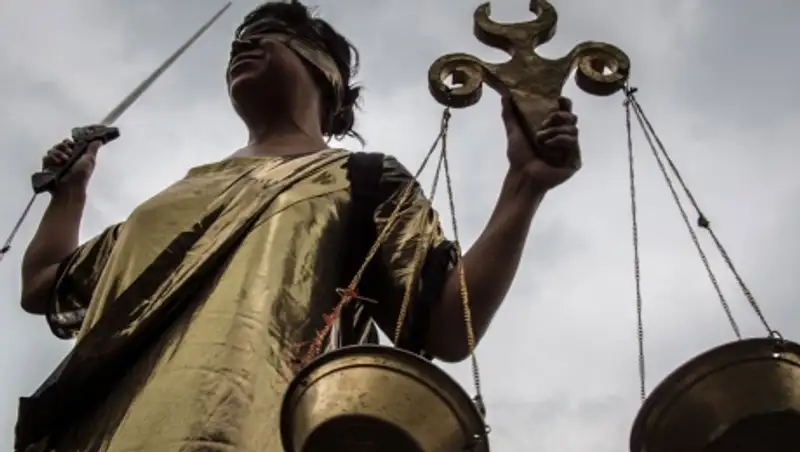 Девять человек осуждены в Голландии по обвинениям в терроризме