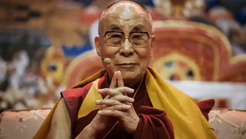 Далай-лама предсказал мирную жизнь на планете через 20 лет
