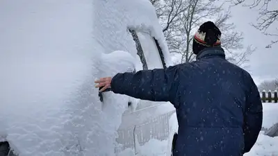 прогрев автомобиля зимой, фото - Новости Zakon.kz от 14.12.2022 17:07